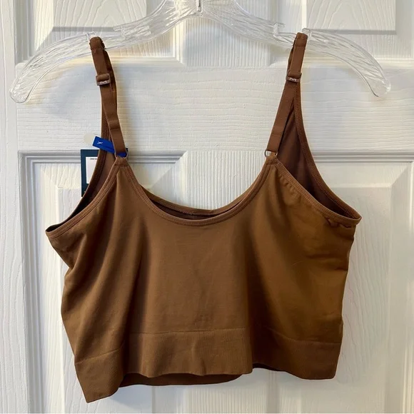 Maidenform XL Smoothing Seamless Cropped Cami - Picture 3 of 11